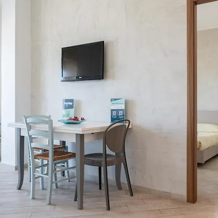 Hotiday Lungomare Apartmanhotel 3*