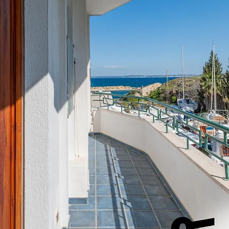 Hotiday Lungomare Aparthotel 3*